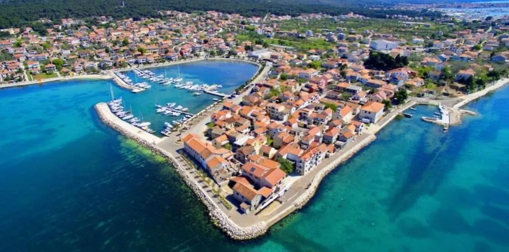 Lota Apartment Bibinje