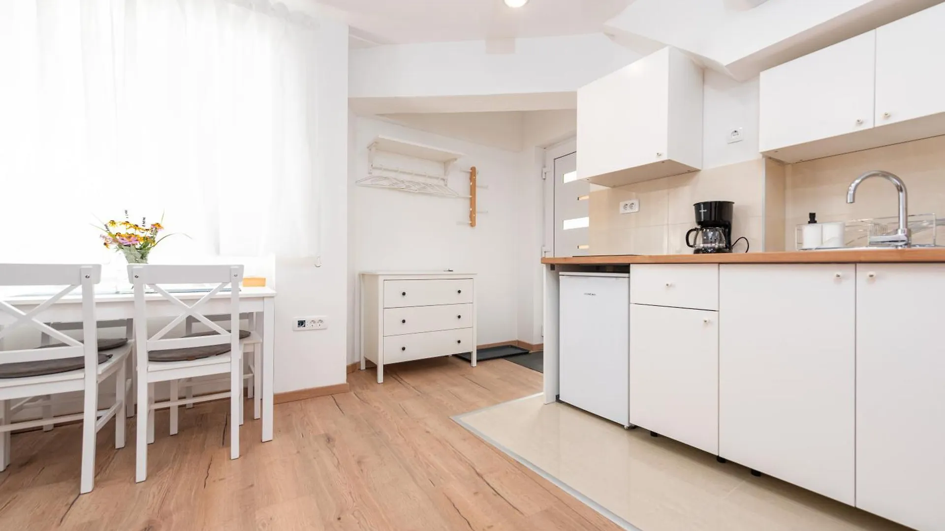 Lota Apartment Bibinje